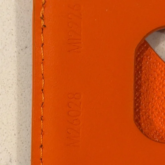 Like new Louis Vuitton Vibrant Orange Card Holder magnetic phone wallet LV - Picture 3 of 3
